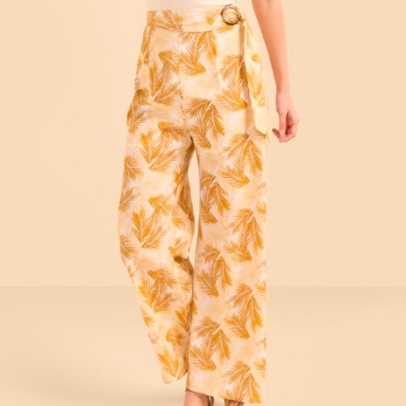 Blue Rain Pants - Francesca's Blue Rain Boho Wide Leg
Palm tree Floral Pants Large